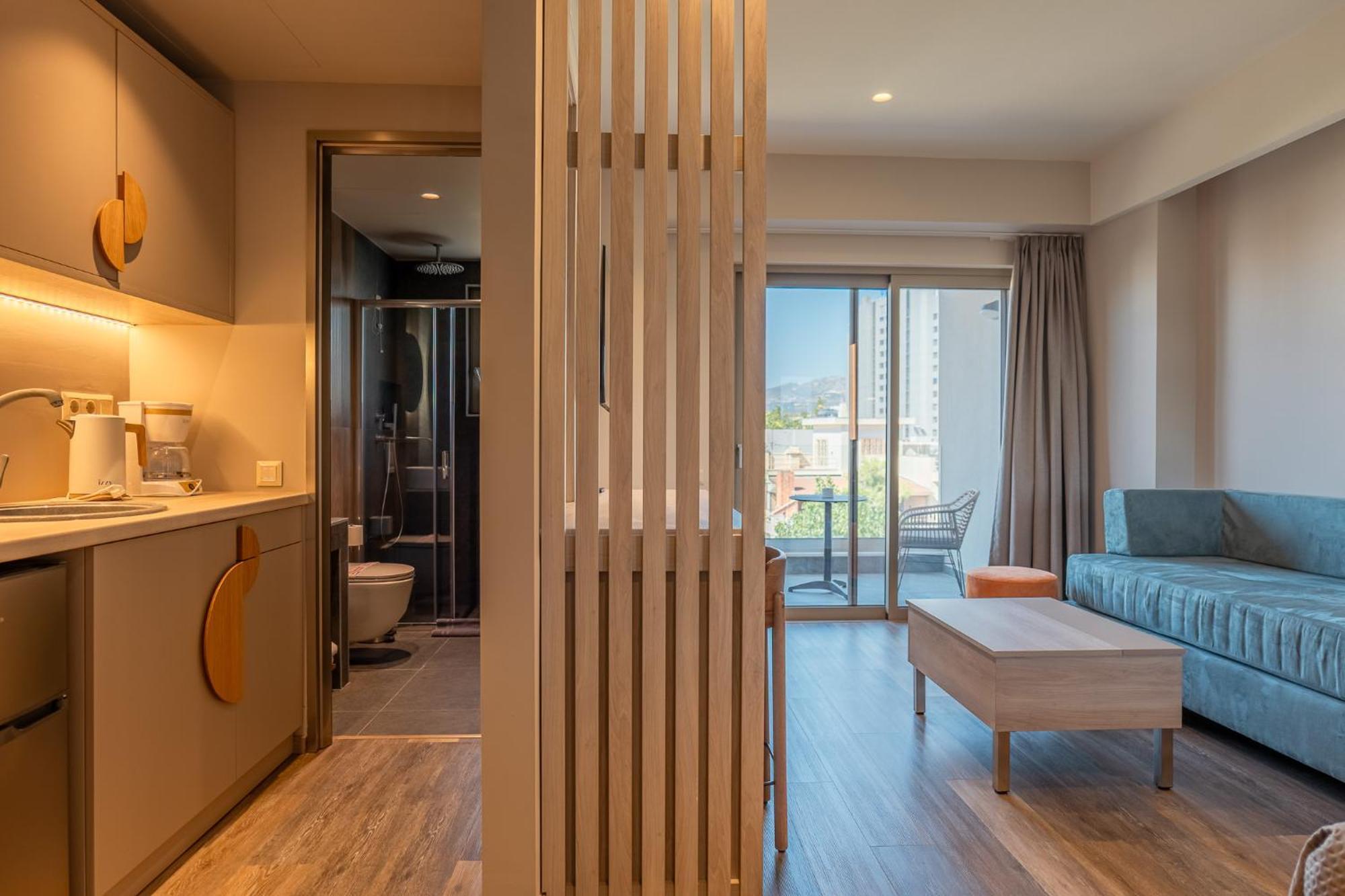 Wellnest Hotel Athens Ngoại thất bức ảnh
