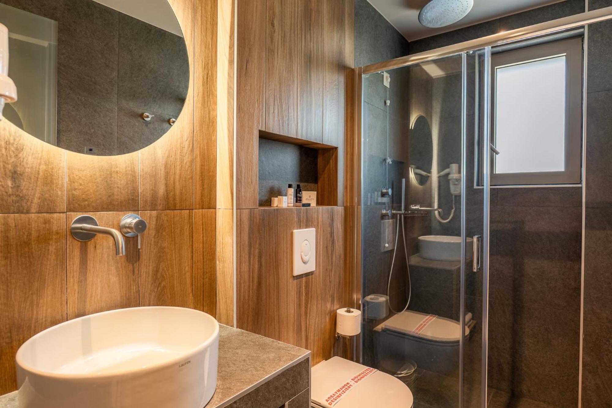 Wellnest Hotel Athens Ngoại thất bức ảnh